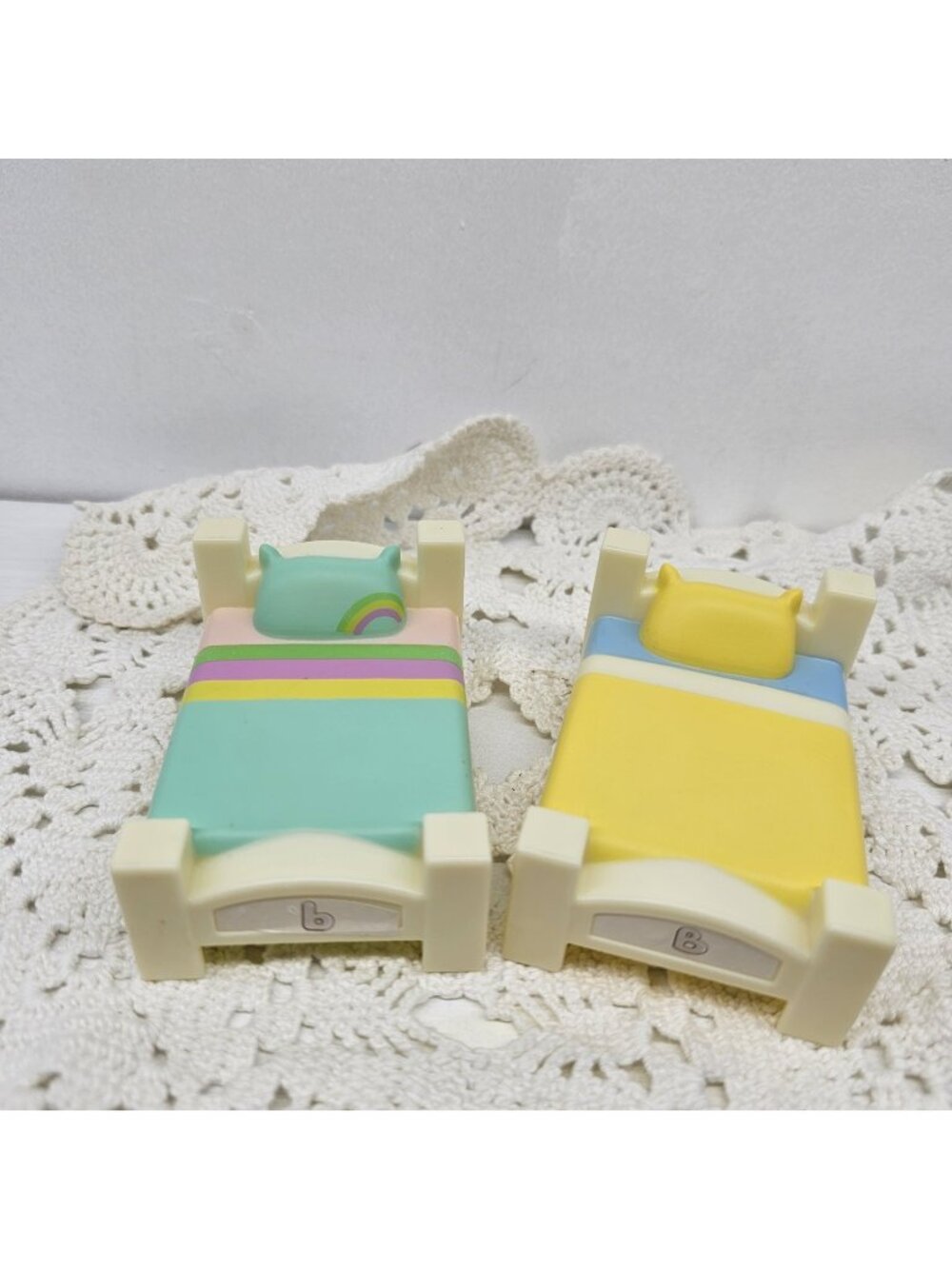 Moose Bluey and Bingo Heeler Dog Beds Green Yellow Dollhouse Replacement